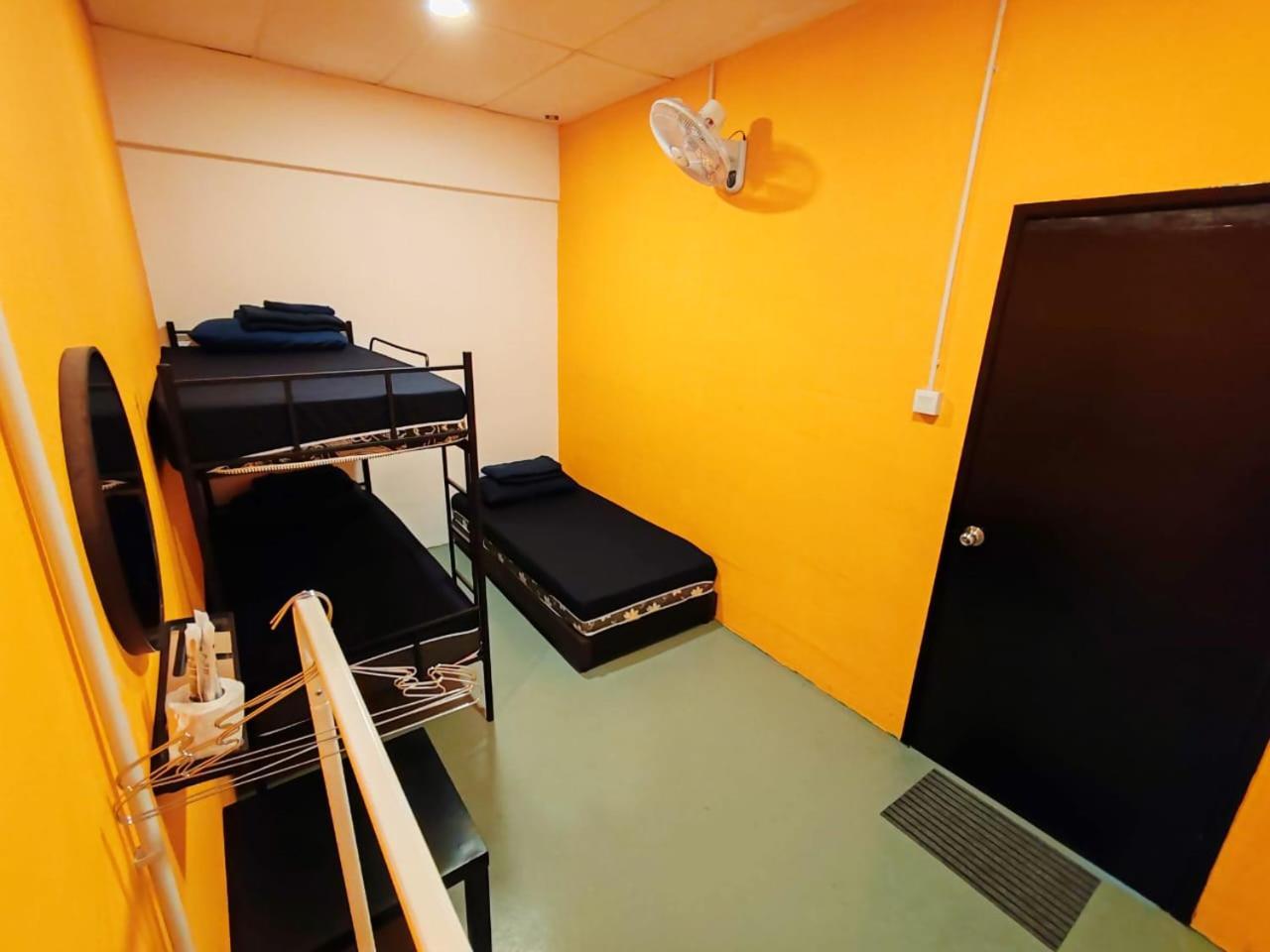 The Cocoon Capsule Hotel Камерон-Хайлендс Экстерьер фото